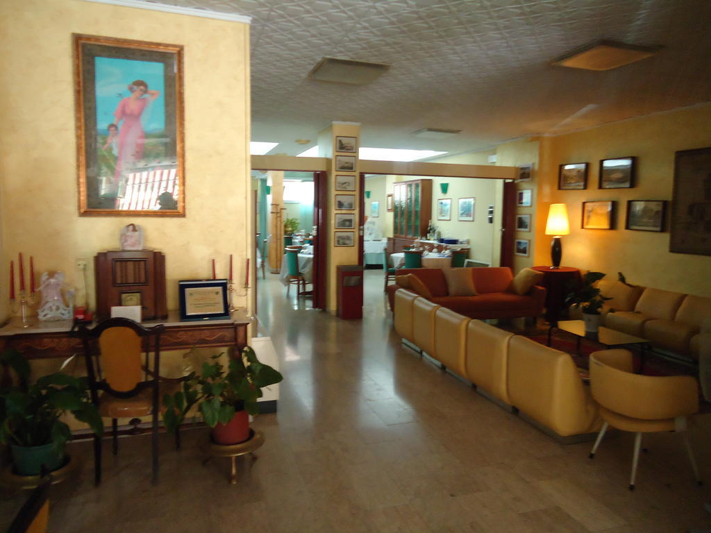 Hotel Ristorante Mommo Polistena Екстер'єр фото