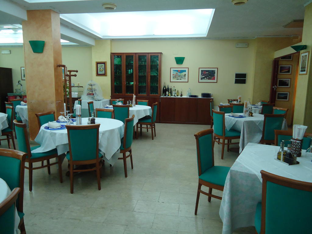 Hotel Ristorante Mommo Polistena Екстер'єр фото
