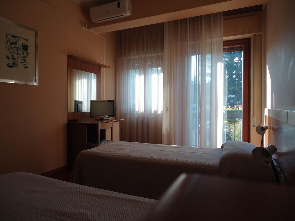 Hotel Ristorante Mommo Polistena Екстер'єр фото