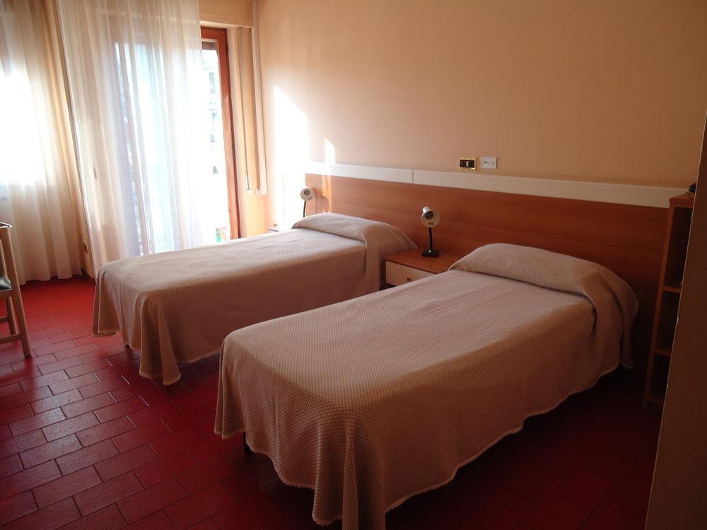 Hotel Ristorante Mommo Polistena Екстер'єр фото