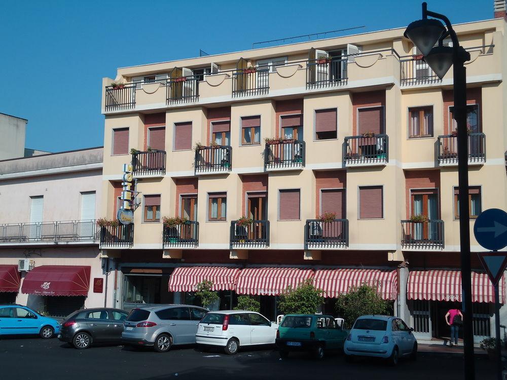 Hotel Ristorante Mommo Polistena Екстер'єр фото